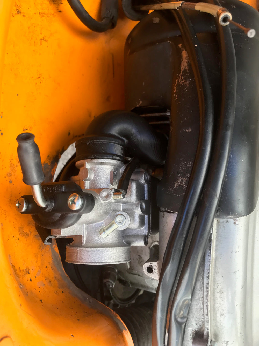 Intake manifold for VHST24 on Motovespa 160GT